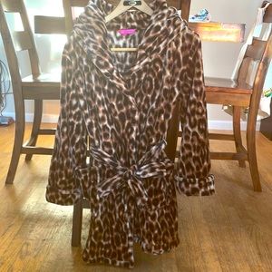 Betsey Johnson leopard print thick plush robe M/L